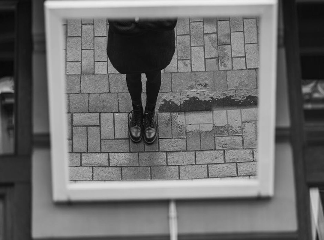 Composition as Storytelling: Framing the Vision